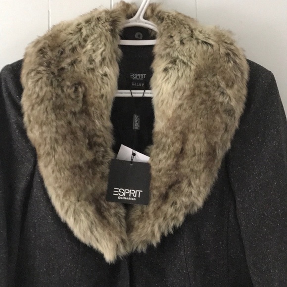 Black cropped Esprit blazer - Picture 2 of 2